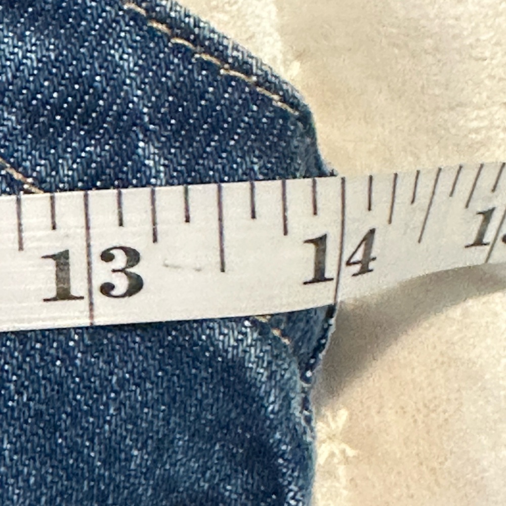Rails Malibu Dress
Mazarine Denim Button-Down Midi Dress - Picture 10 of 13